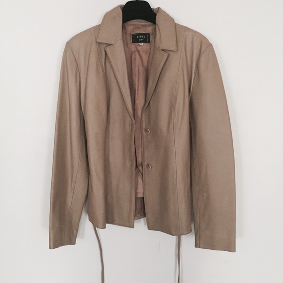 Lipel Day Belted Leather Jacket - Picture 6 of 11